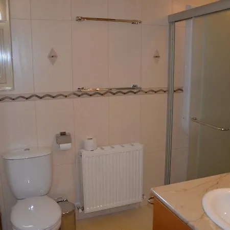 Vilă Anthorina 3 *